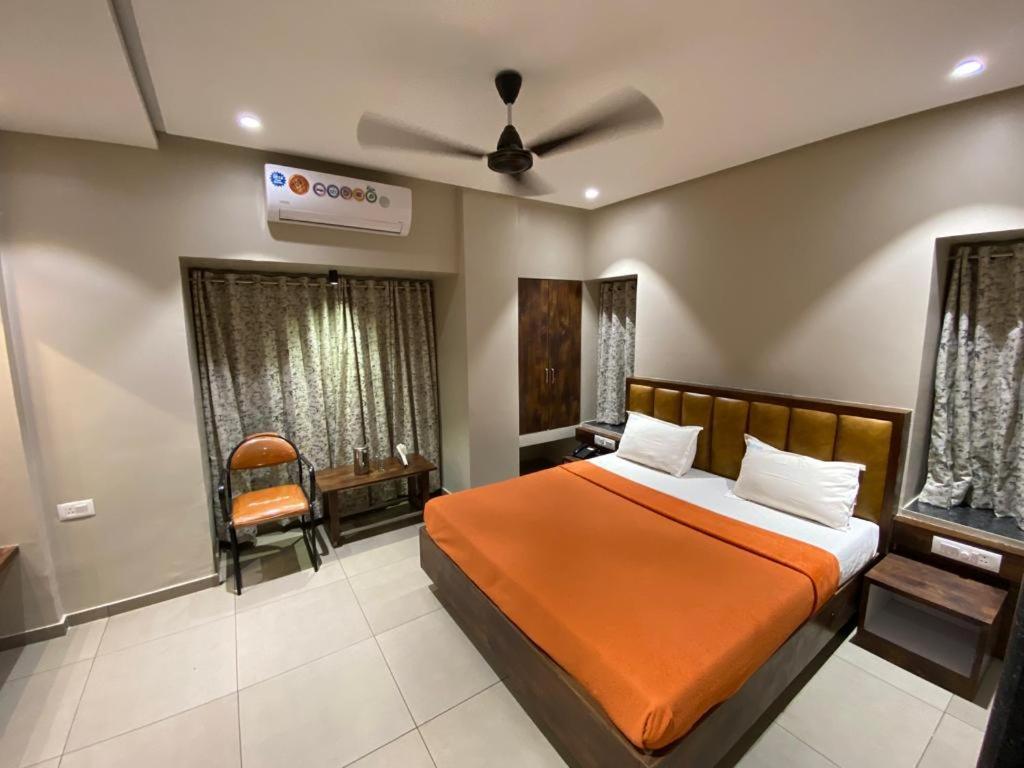Hotel Vrindavan Deluxe Kolhápur Kültér fotó