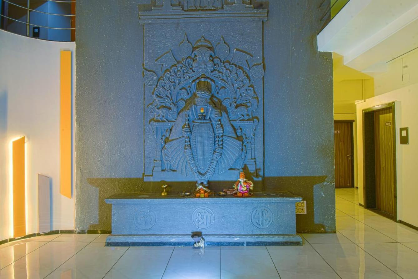 Hotel Vrindavan Deluxe Kolhápur Kültér fotó